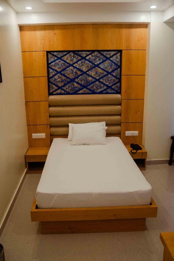 Hotel Grand Lotus Dimāpur Extérieur photo
