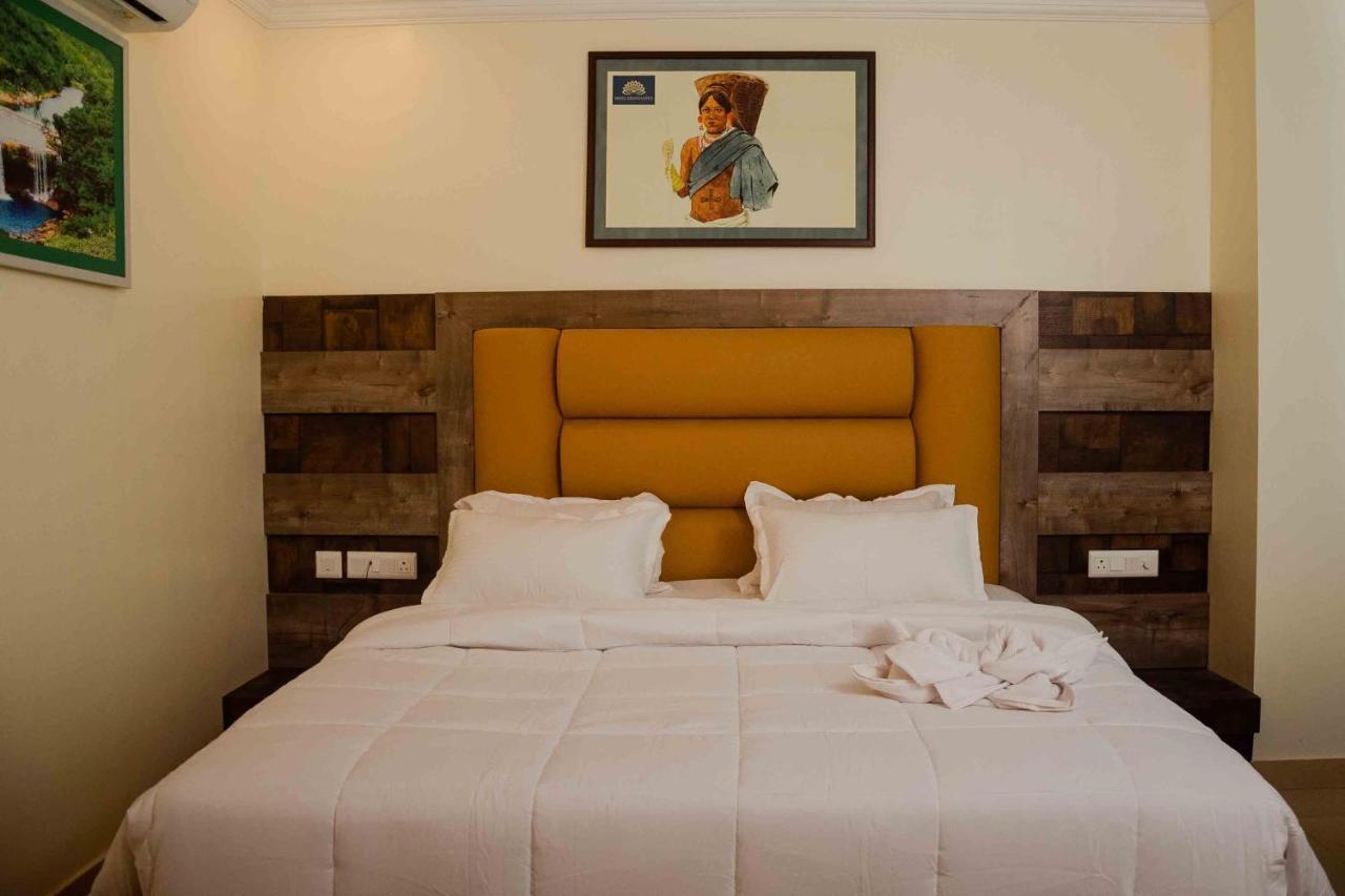 Hotel Grand Lotus Dimāpur Extérieur photo